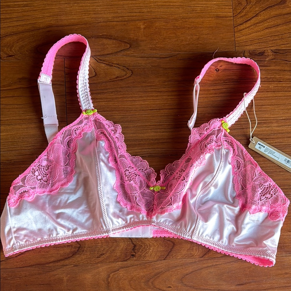 Skims Stretch Satin Lace Triangle Bralette in Cherry Blossom 2X NWT